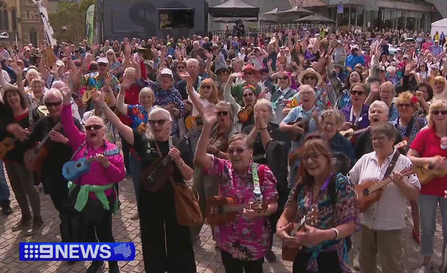 Screenshot from the 9 News report on the Ukulele Jamboree at Fed Square